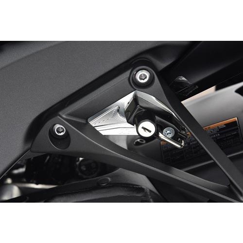 AGRAS アグラス ヘルメットホルダー アルミステーカラー：シルバー、ヘルメットロックカラー：メッキ ZX-10R KAWASAKI カワサキ ヘルメットロック ヘルメット | Agras