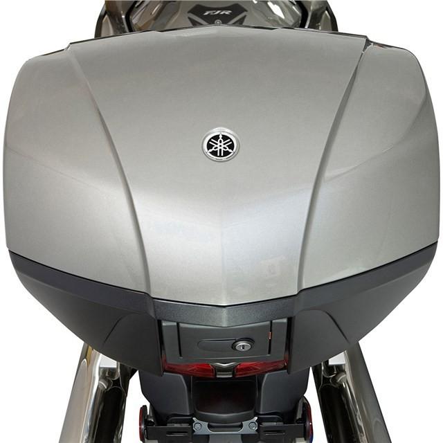 US YAMAHA US YAMAHA:北米ヤマハ純正アクセサリー 39L ツーリングトランク  (39L Touring Trunk) Color：Liquid Graphite｜webike｜05