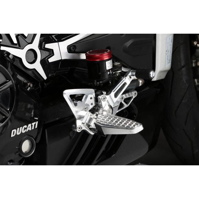 AELLA アエラ ライディングステップキット カラー：ホワイト Xdiavel DUCATI ドゥカティ バックステップ ステップ 足回り_1