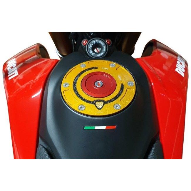 CNC Racing シーエヌシーレーシング タンクキャップ キーロック付き カラー：ブラック ガソリンタンクキャップ タンク関連 外装の画像
