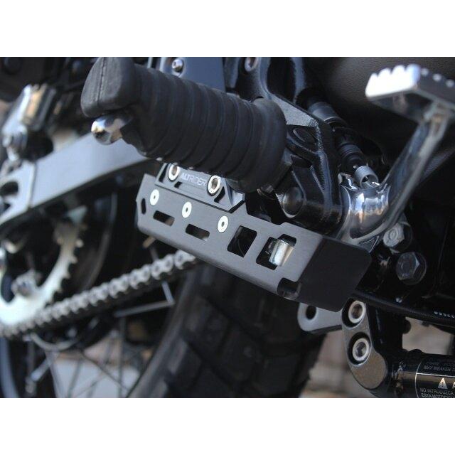 AltRider アルトライダー Rear Brake Master Cylinder Guard カラー：Black Scrambler TRIUMPH トライアンフ マスターシリンダーガード ブレーキの画像