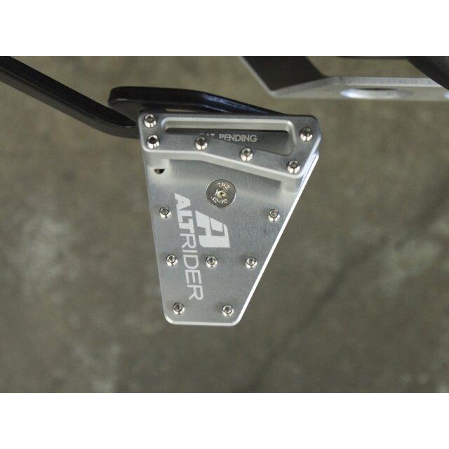 AltRider アルトライダー DualControl Brake Enlarger and 22mm Riser Kit カラー：Silver Tiger 800 1200 TRIUMPH トライアンフ ステップ 足回りの画像