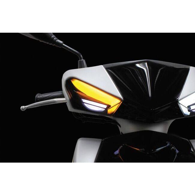 人気の4型 シグナスX 武川メーター ウィンカー付き 4型シグナス タケガワメーター取り付け（ヤマハ シグナスX SR）by