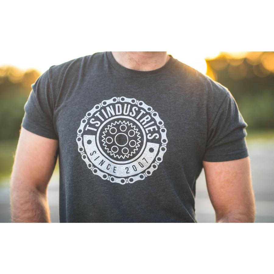 TST ティーエスティー エンブレムTシャツ SIZE：XL Tシャツ アパレル_1