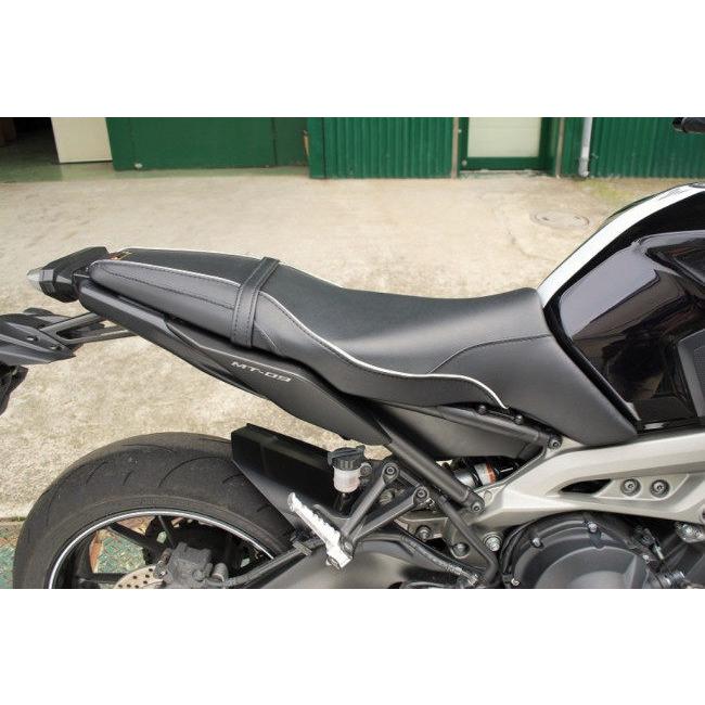 K&H ケイアンドエイチ ハイシートA タイプ：パイピング MT-09 YAMAHA