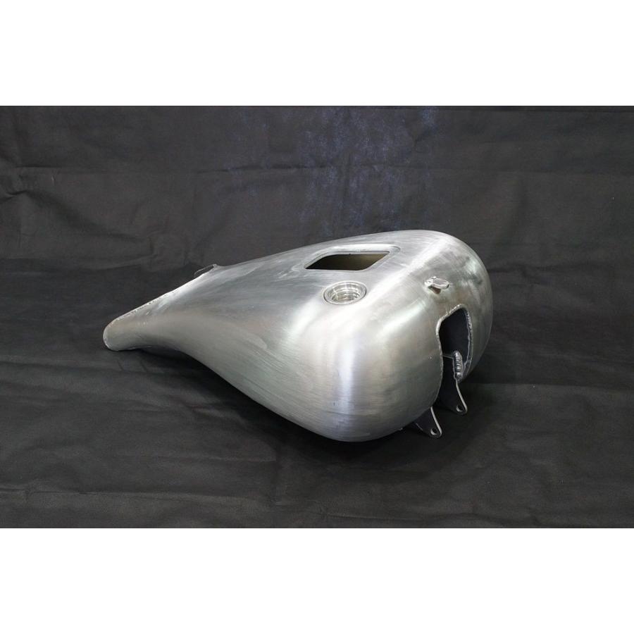 Custom Factory Noy’s カスタムファクトリーノイズ アルミストレッチタンク スピードメーター：タンクマウント FXSB LOW RIDER ガソリンタンク タンク関連 | ブランド登録なし | 01