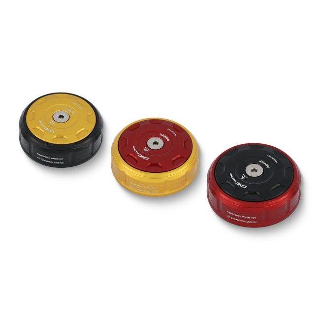 CNC Racing シーエヌシーレーシング ラジエーターリザーバータンクキャップカバー カラー：レッド／ブラック MONSTER 1200 1200R 1200S 821 DUCATI ドゥカティ