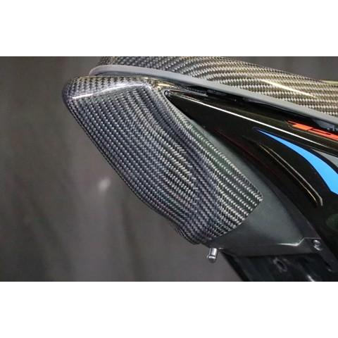 A-TECH エーテック テールライトカバー 素材：FRP／黒(FB) クリア塗装無し GSX-R125 SUZUKI スズキ その他テールランプオプション・補修部品 灯火類 電装系 | A-TECH | 01