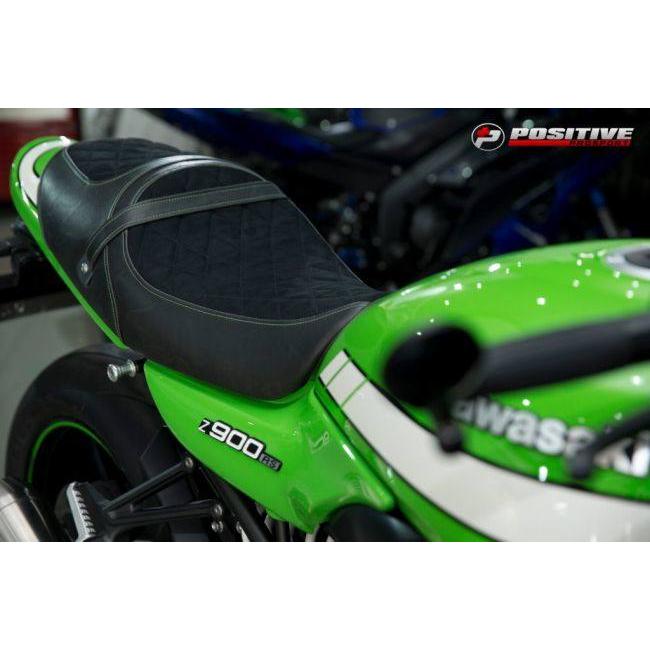 LUIMOTO ルイモト フロントシートカバー カラー：スウェードブラック