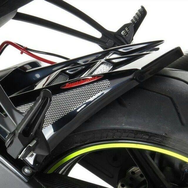 POWERBRONZE インナーフェンダー カラー：カーボン調／シルバー