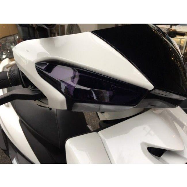 ゆ*う様 ウインカーカバー　アイライン【リアルカーボン】　シグナスX【4型】　K MOS】カーボンウインカーアイライン 貼付型 シグナスX 5型 SED8J