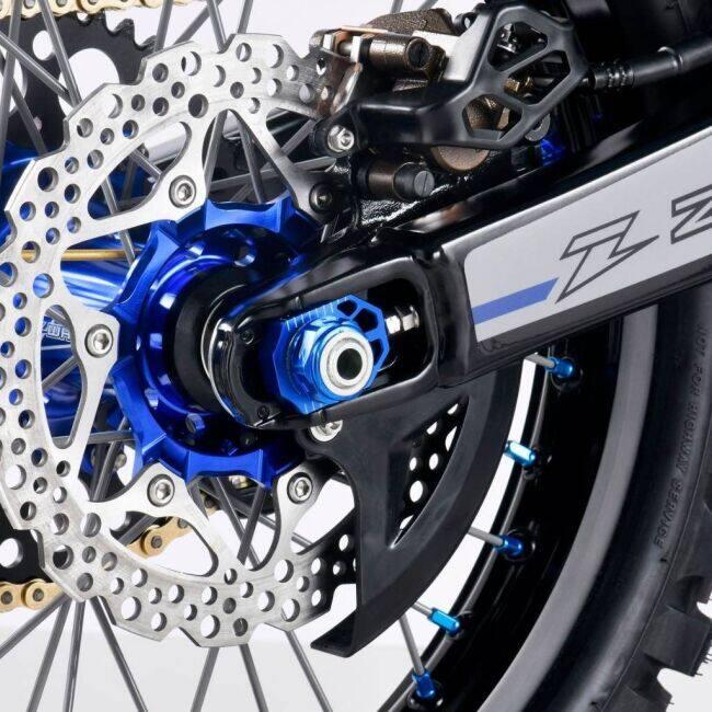 ZETA RACING ジータ レーシング アクスルナット カラー：ブルー GASGAS
