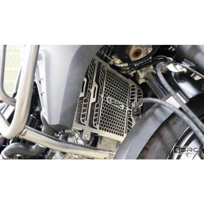 SRC エスアールシー ラジエターガード カラー：シルバー(素材：ステンレス) Vストローム650 Vストローム650XT SUZUKI スズキ 冷却関連 エンジンの画像