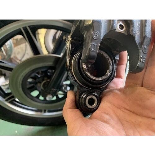 SR400 初期ブレーキキャリパー　ローター SR400 ディスクローターとキャリパーの交換| SR400カスタム