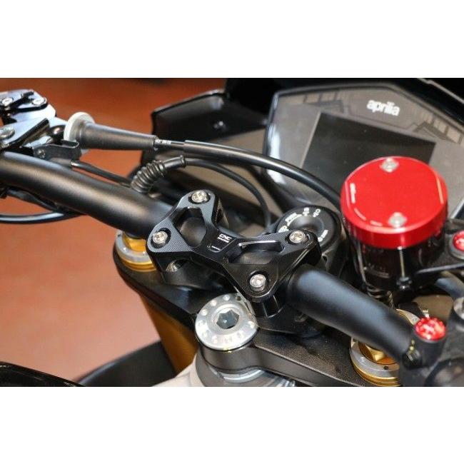 CNC Racing シーエヌシーレーシング ハンドルバークランプ カラー：ブラック Tuono V4 1100 Factory RR APRILIA アプリリア ハンドル周辺パーツ ハンドルの画像