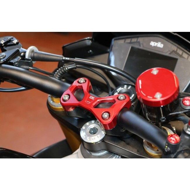 CNC Racing シーエヌシーレーシング ハンドルバークランプ カラー：レッド Tuono V4 1100 Factory RR APRILIA アプリリア ハンドル周辺パーツ ハンドルの画像
