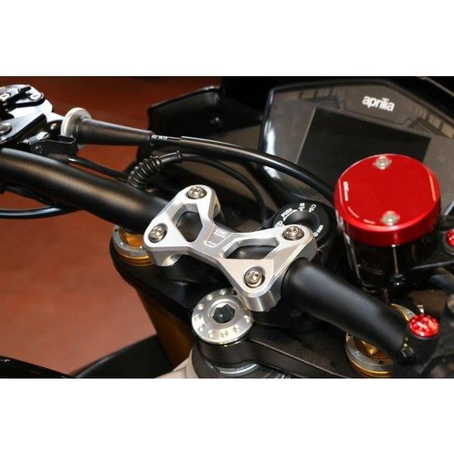 CNC Racing シーエヌシーレーシング ハンドルバークランプ カラー：シルバー Tuono V4 1100 Factory RR APRILIA アプリリア ハンドル周辺パーツ ハンドルの画像
