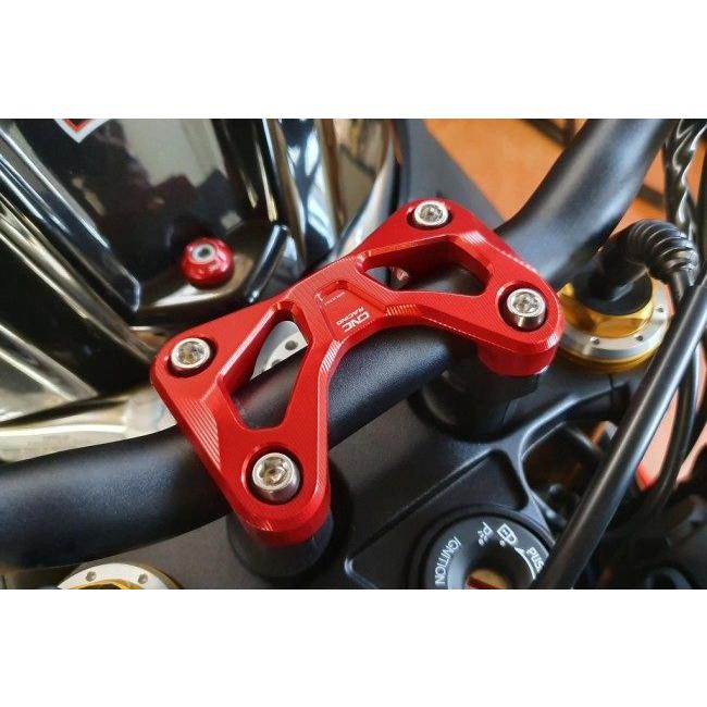 CNC Racing シーエヌシーレーシング ハンドルバークランプ カラー：シルバー Tuono V4 1100 Factory RR APRILIA アプリリア ハンドル周辺パーツ ハンドルの画像