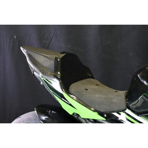 A-TECH エーテック レース用タンデムシートカバーセット タイプ：カーボンケブラー(CK) / 表面仕上げ：クリア塗装あり NINJA650 KAWASAKI カワサキ シート関連