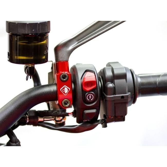 DUCABIKE (DBK) ドゥカバイク (ディービーケー) マスターシリンダークランプ カラー：レッド DUCATI ドゥカティ TRIUMPH トライアンフ 駆動系 | ブランド登録なし | 02