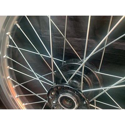 部品屋K&W 21インチホイールキット フロント カラー：ポリッシュ W400