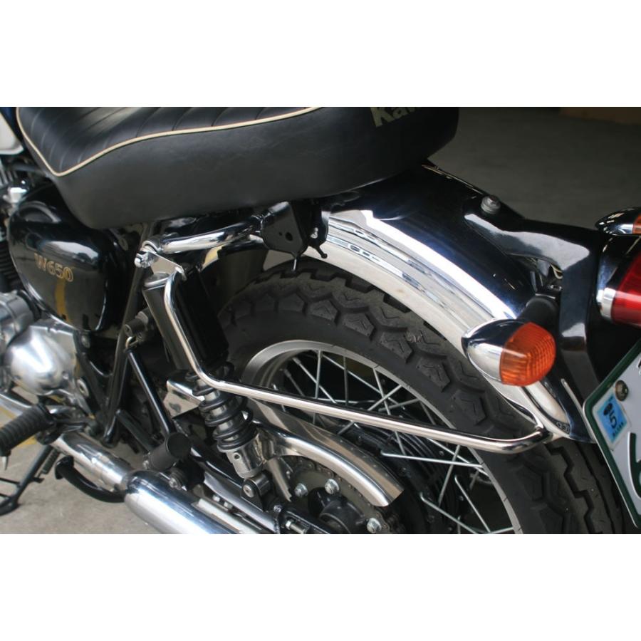 Sym’z Craft Sym’z Craft:シムズクラフト クラシカルフェンダーステー風 サイドバッグサポートバー W400 W650 W800｜webike｜02