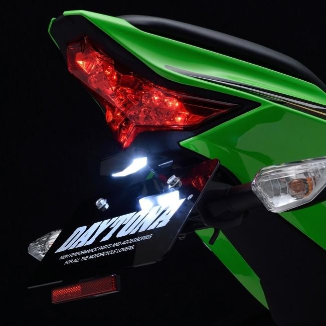 確認用 DAYTONA（デイトナ） フェンダーレスキット 車検対応LEDライセンス