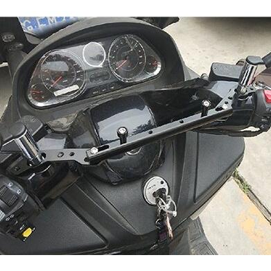 ATop エートップ マルチアクセサリーバー アクセサリーホルダー ブレースバー カラー：ブラック NMAX155 SMAX155 XMAX250 XMAX300 YAMAHA ヤマハ 電子機器類 | ATop | 03
