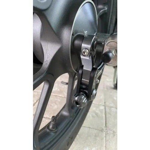 ホンダカブC100リヤブレーキ スーパーカブに新アイデア！ ブレーキペダルひとつで後輪ブレーキと