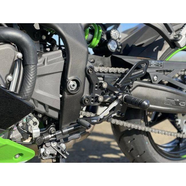 STRIKER ストライカー スペシャルステップキット Ninja ZX-25R STRIKER ストライカー スペシャルステップキット Ninja ZX-25R