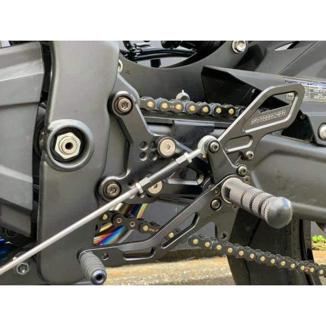 STRIKER ストライカー 【オプション】逆チェンジキット Ninja ZX-25R SE ZX-4R ZX-4RR KAWASAKI カワサキ その他ステップオプション・補修部品 ステップ 足回り