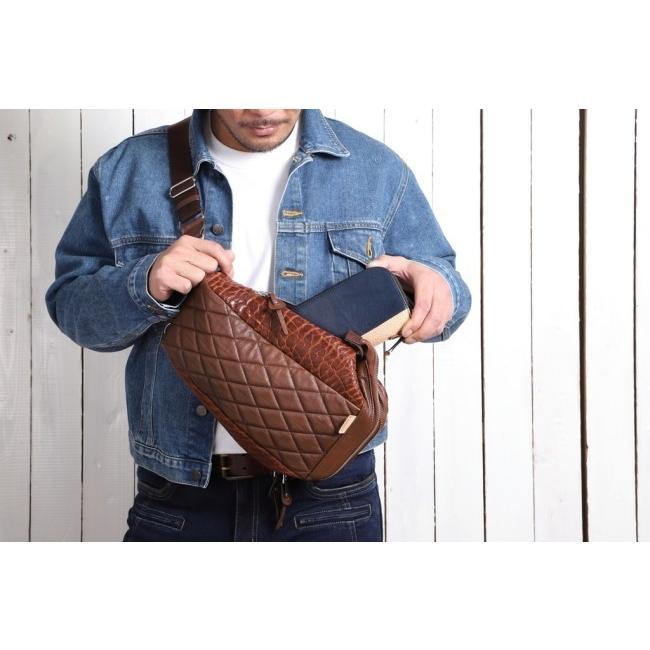 [極上美品] DEGNER デグナー レザーワンショルダーバッグ DEGNER デグナー レザー ワンショルダー バッグ 本革 ショルダー