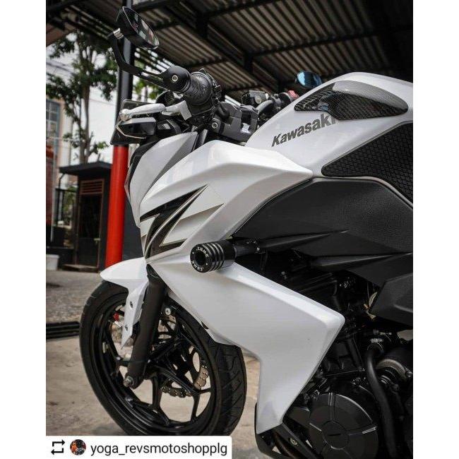 フレームスライダー Z250 WR3 ダブルアールスリー Ninja250 z250用