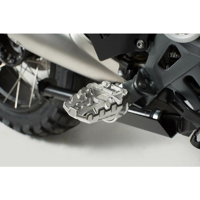 SW-MOTECH SWモテック EVO フットレストキット F900R F900XR R1200R RnineT Pure TIGER 1050 SPORT BMW TRIUMPH トライアンフ フットペグ ステップ 足回り | SW-MOTECH | 02
