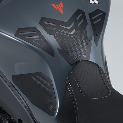 Y’S GEAR(YAMAHA) ワイズギア プロテクションパッド MT-09 SP YAMAHA ヤマハ タンクパッド タンク関連 外装 | ワイズギア