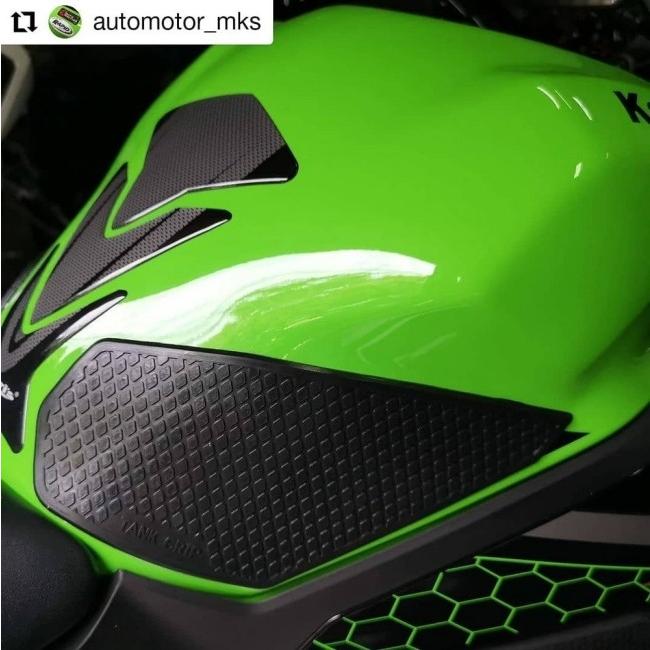 専用 タンク Webike | 才谷屋 サイタニヤ タンクパッド ZX-4R(EK3ZX40TP-W