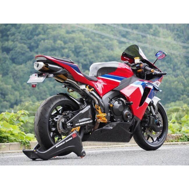 CBR600RR マジカルレーシング製　タンクカバー　PC40 2BL 8BL Magical Racing（マジカルレーシング） タンクエンド タイプ：平織