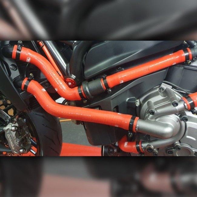 SAMCO SPORT サムコスポーツ クーラントホース(ラジエーターホース) カラー：BlackBackground／Orangeflame(限定色) Monster 821 S 1200 R DUCATI ドゥカティ | SAMCO | 04