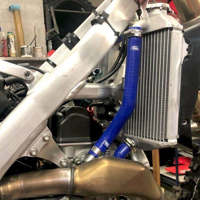SAMCO SPORT サムコスポーツ クーラントホース(ラジエーターホース) カラー：イエロー(限定色) CRF 450 R RWE RX HONDA ホンダ ラジエーター 冷却関連 エンジン_3