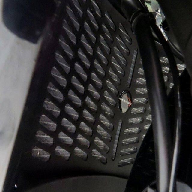 POWERBRONZE ラジエターカバー カラー：ブラック GSX1300R 隼 SUZUKI スズキ ラジエーター 冷却関連 エンジン | ブランド登録なし