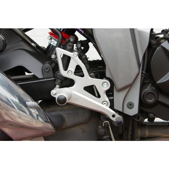 WR’S ダブルアールズ バトルステップ WS／WK カラー：シルバーアルマイト GIXXER150 SUZUKI スズキ バックステップ ステップ 足回り_1