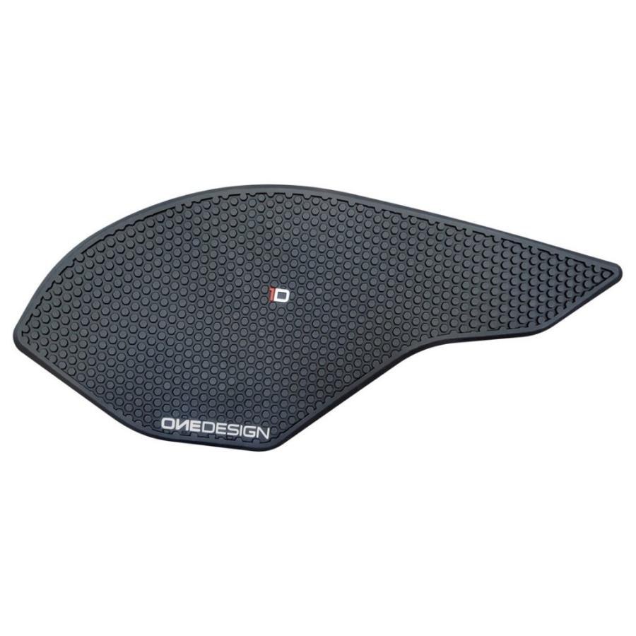 Puig プーチ サイドタンクパッド (SIDE TANK PADS) カラー：ブラック DAYTONA 675 R STREET TRIPLE S RS TRIUMPH トライアンフ ニーグリップパッド タンク関連 | Puig