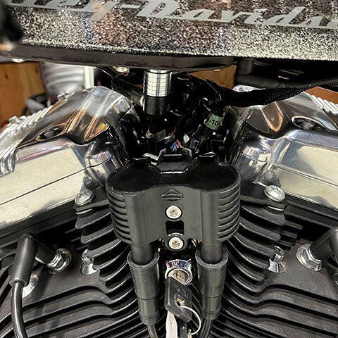 Pine Valley パインバレー イグニッションコイル移設キット／キーレス車両用【コイルステー＋プラグコードセット】 入数：1個 スポーツスター 点火系 エンジン | Pine Valley | 06