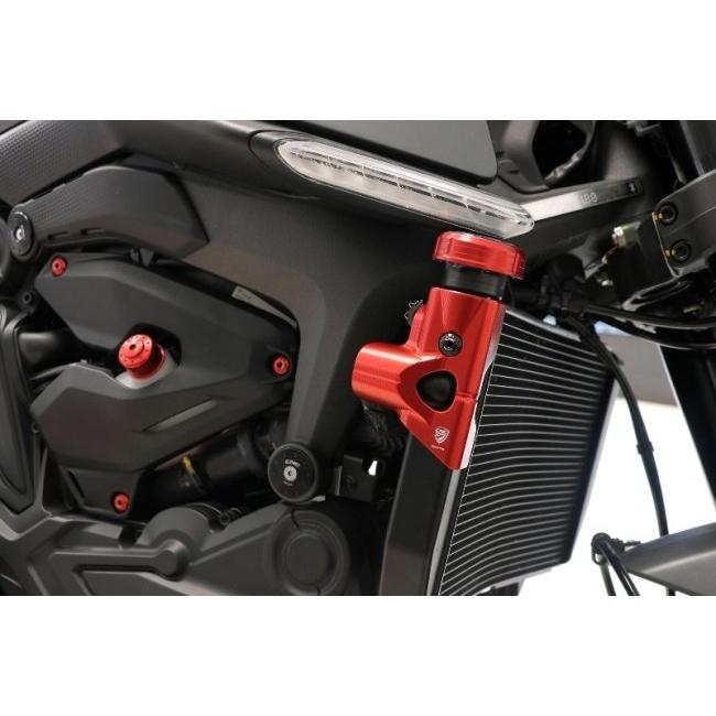 CNC Racing シーエヌシーレーシング ラジエーターサイドホースガード カラー：レッド MONSTER 937 DUCATI ドゥカティ ラジエーター 冷却関連 エンジン_1