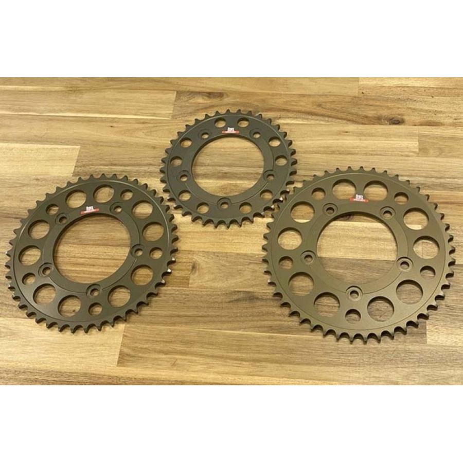 輸入品 ISA アイエスエー リアスプロケット ジュラルミン 丁数：43 Scrambler