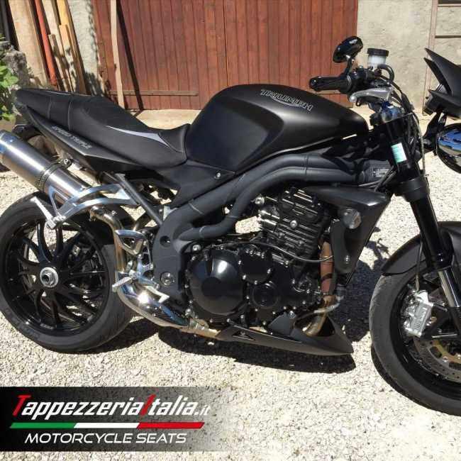 Tappezzeria Italia タッペッツェリア イタリア 純正シート用カバー JORGE カラー：ホワイト / 張替え：あり SPEED TRIPLE 1050 TRIUMPH トライアンフ 外装の画像