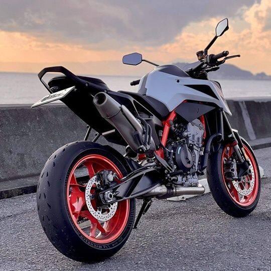 MotoCrazy モトクレイジー フェンダーレスベースキット タイプ2 790 DUKE 890 R KTM フェンダーレスキット フェンダー関連 外装_4
