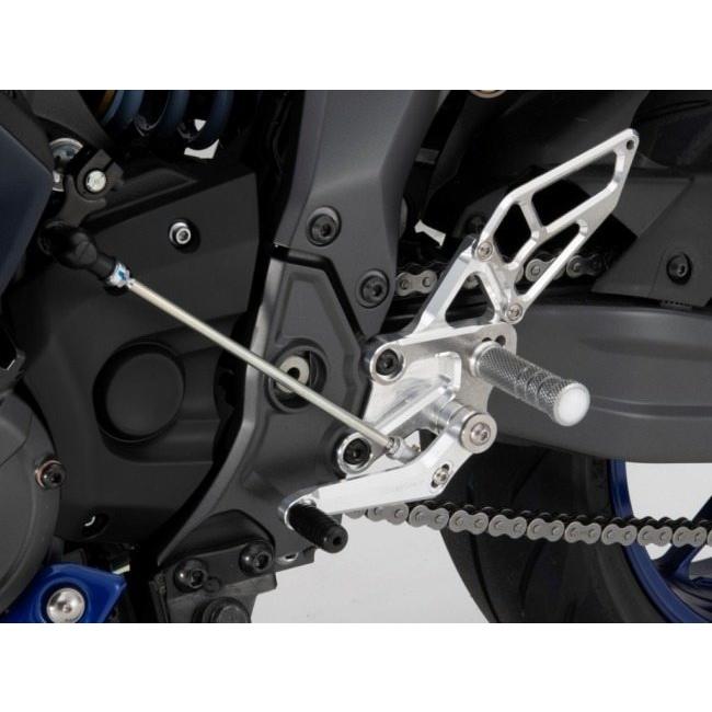 K-FACTORY - ケイファクトリー ライディングステップ 色合い：ステイゴールド YZF-R7 YAMAHA ヤマハ うしろ側足つき 足つき 足回転運動