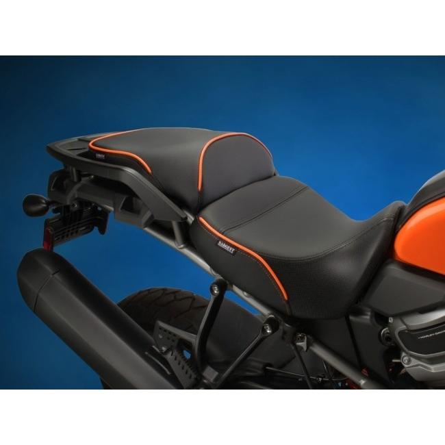 SARGENT サージェント HD プレミアムシート【ローシート：フロントのみ】 パイピングカラー：バハオレンジ Pan America HARLEY-DAVIDSON ハーレーダビッドソンの画像