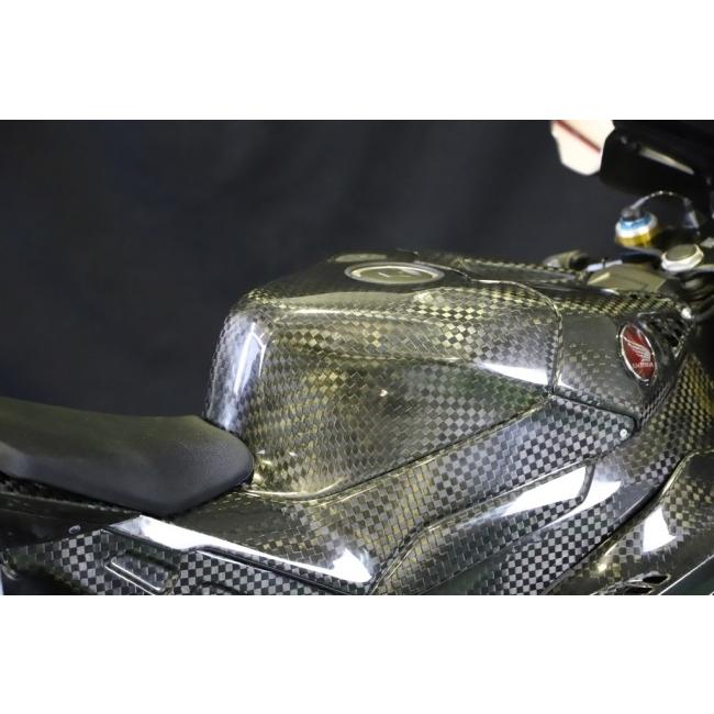 ホンダ CBR1000RRR 20-26 ドライカーボン製 フロントタンクカバー